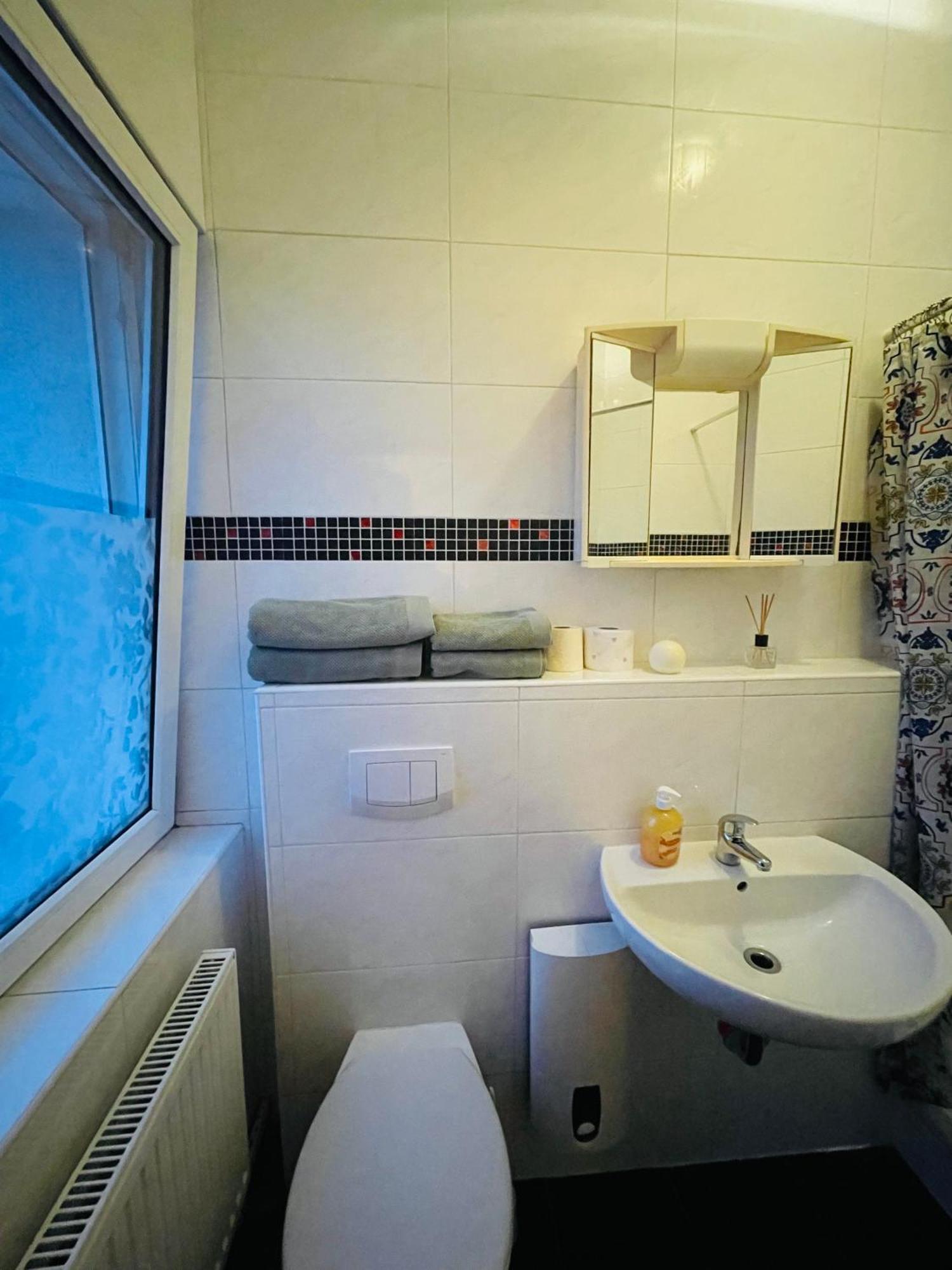 Hotel Shelby Apartments Garbsen Bagian luar foto