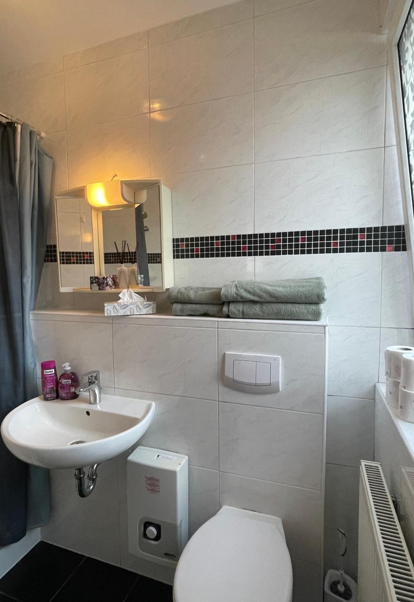 Hotel Shelby Apartments Garbsen Bagian luar foto