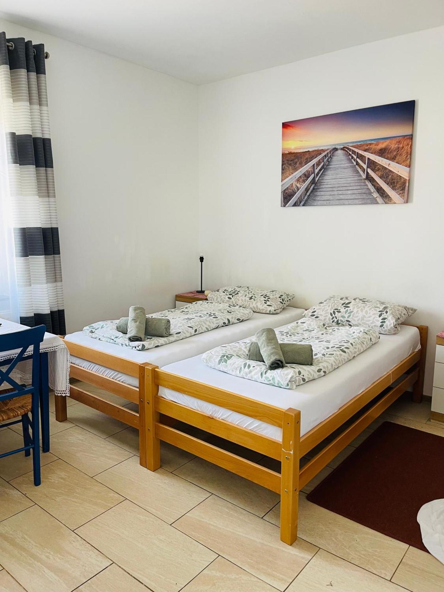 Hotel Shelby Apartments Garbsen Bagian luar foto